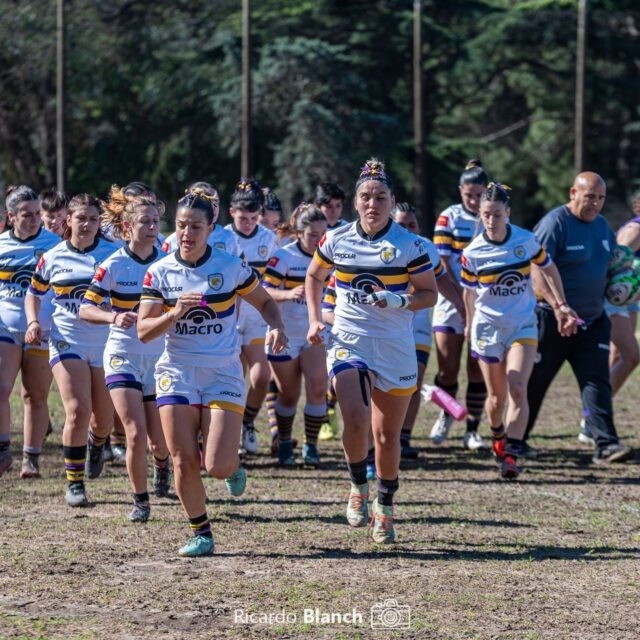 - Este es simplemente un adelanto de cómo se llevó adelante el partido, un Domingo espectacular en @casadepaduafem, estas guerreras dejaron todo en la cancha!
.
.
#purorugby #sportphoto #fotografiadeportiva #rugby #rugbyfemeninoargentina #rugbyfemenino #tackle #fotografiadeportiva