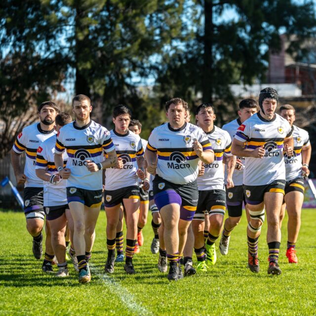 - Todos caemos al suelo en algún momento. Es la forma en que te levantas, ese es el verdadero desafío. (Primera vs Areco)
.
@clubcasadepadua
@bancomacro
@procersports
.
#purorugby #sportphoto #fotografiadeportiva #rugby #urba